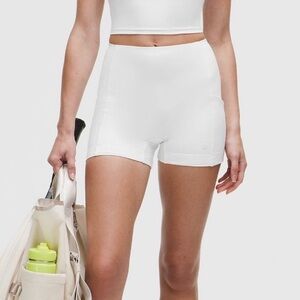 Lululemon High-Rise Tennis Layering Short 3.5"
White